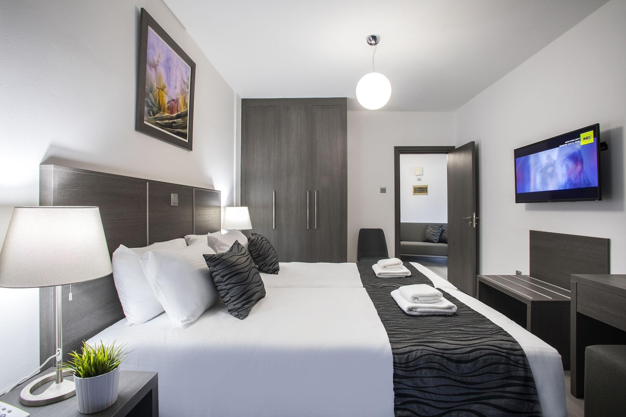 Blazer Residence Ларнака Екстер'єр фото