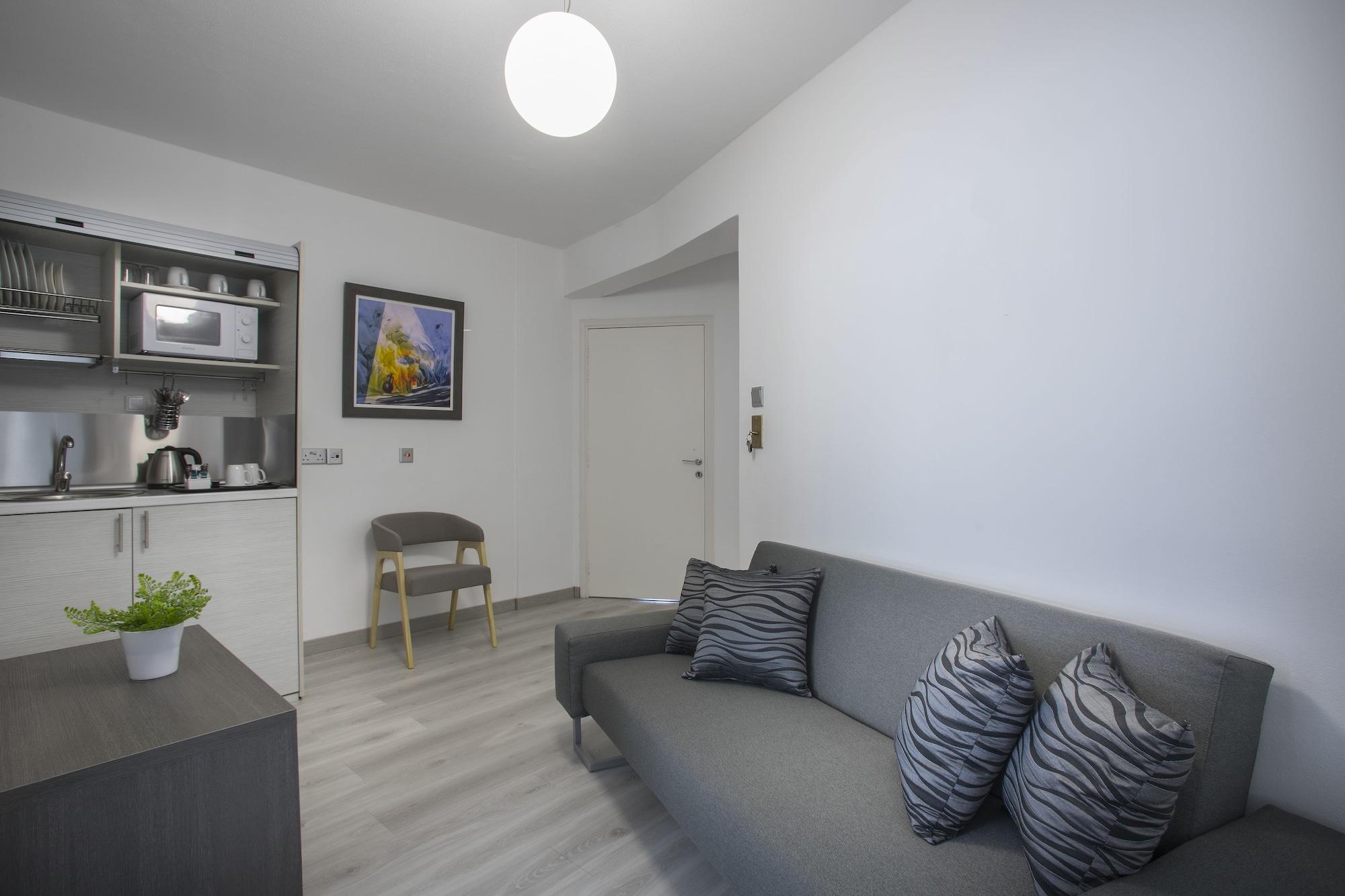 Blazer Residence Ларнака Екстер'єр фото