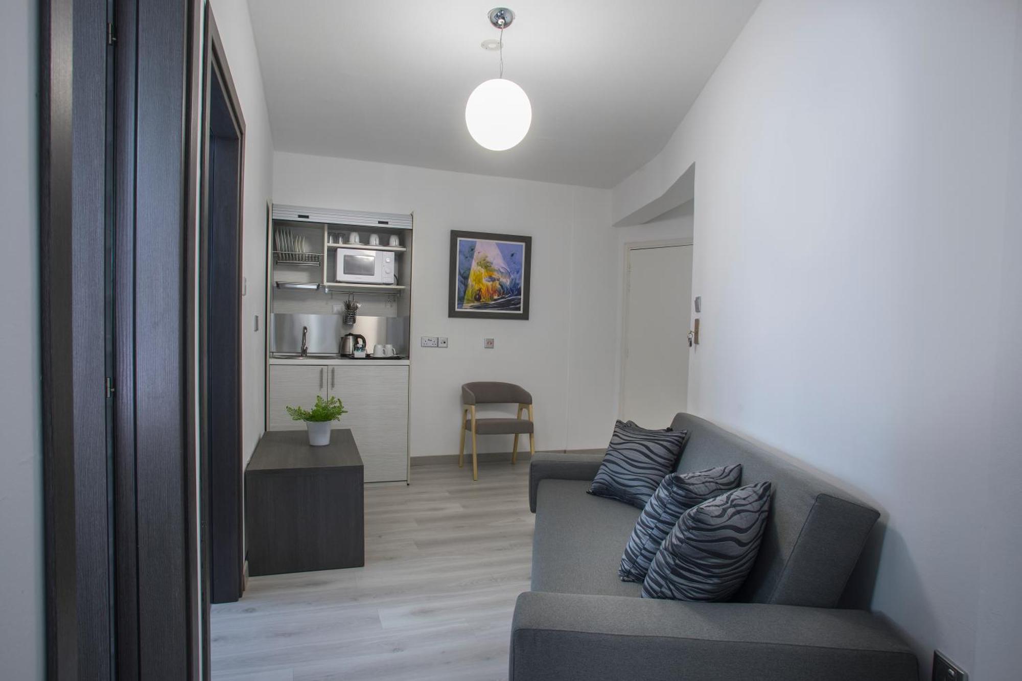 Blazer Residence Ларнака Екстер'єр фото