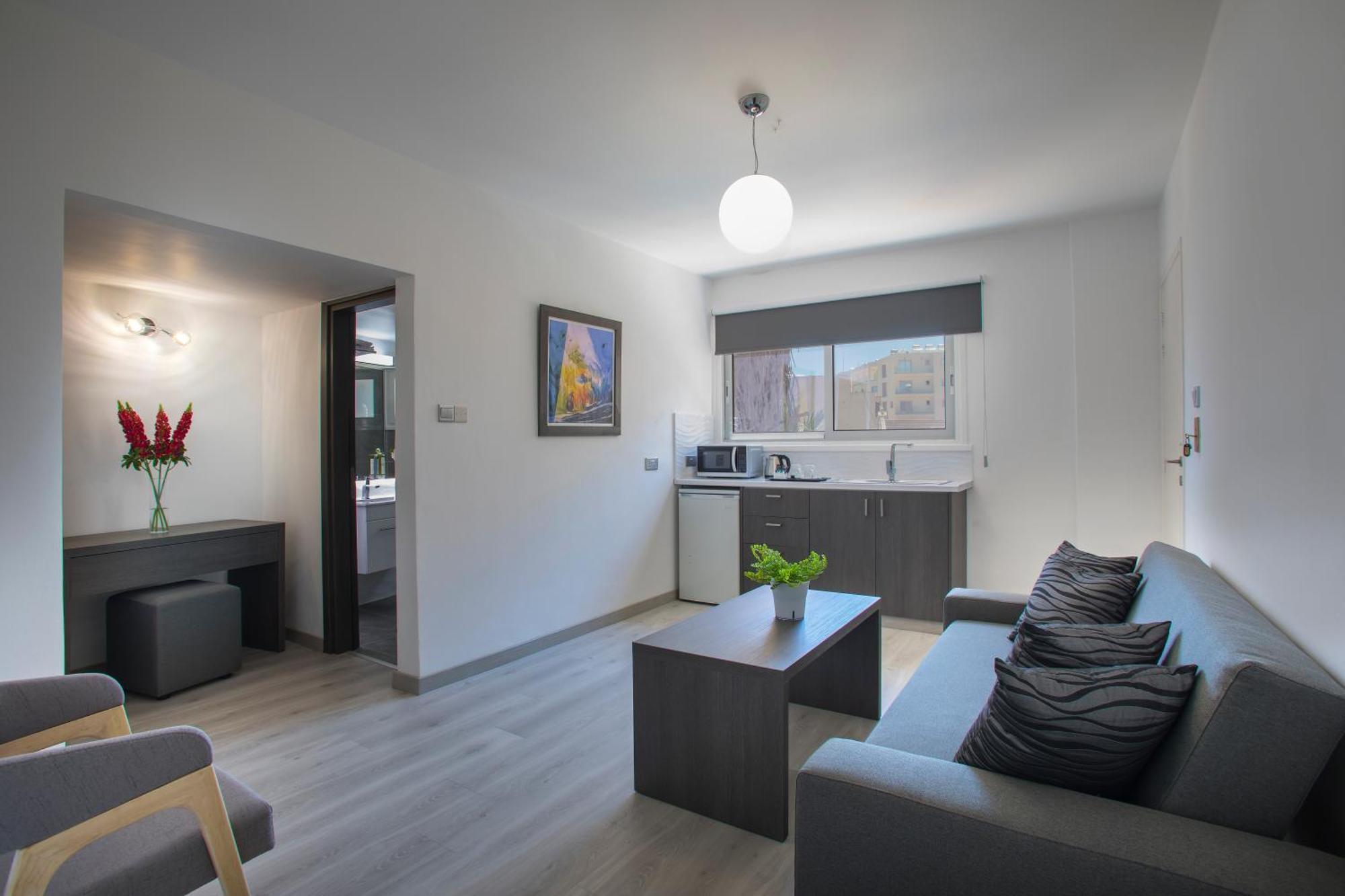 Blazer Residence Ларнака Екстер'єр фото