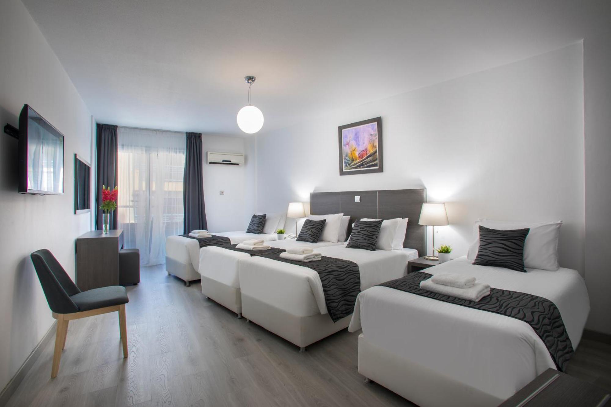 Blazer Residence Ларнака Екстер'єр фото