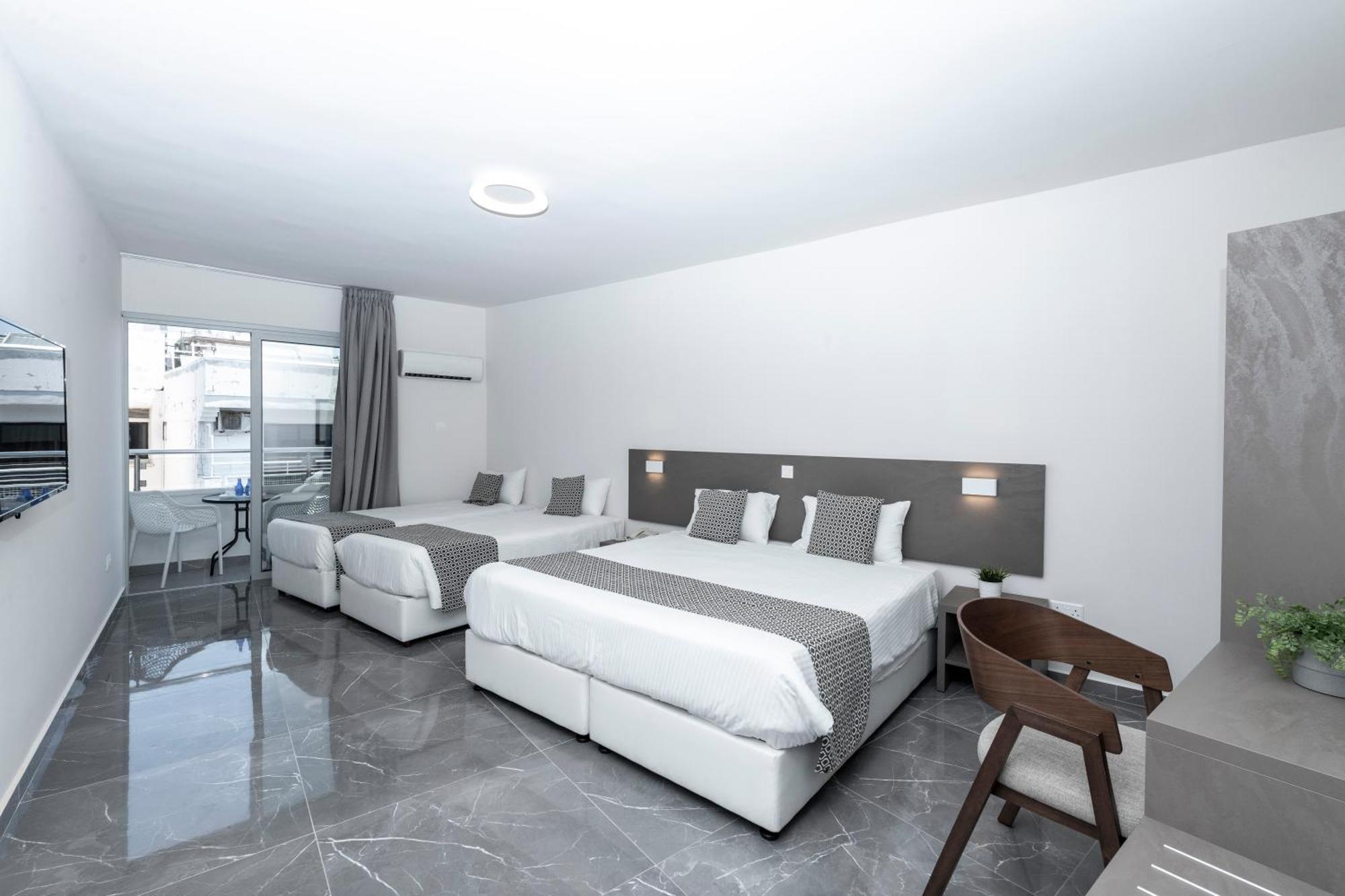 Blazer Residence Ларнака Екстер'єр фото