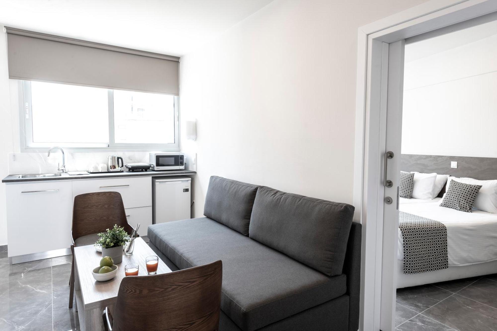 Blazer Residence Ларнака Екстер'єр фото